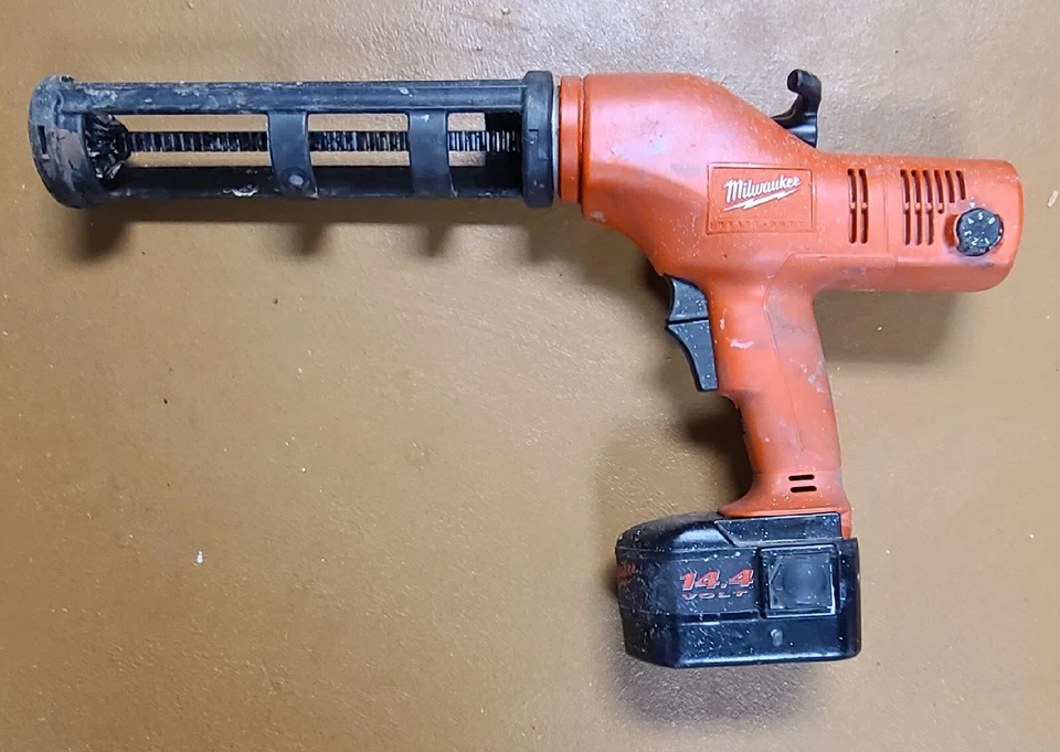 Milwaukee 14.4V Tool Set 2 Drills Caulk Gun Light 6 Batteries 2 Chargers Case - Image 4 of 4