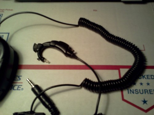 MOTOROLA NTN8819 PTT MIC/EAR PIECE APX - Picture 2 of 4