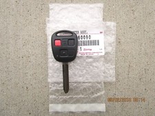 98 - 02 Toyota Land Cruiser 4.7l 4d Suv Master Uncut Key Remote Transmitter New