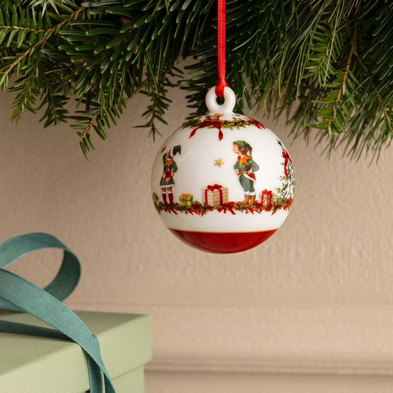 Pallina Natale 2026 Annual Christmas Edition Villeroy & Boch Porcellana Albero, fotografia 4 di 9