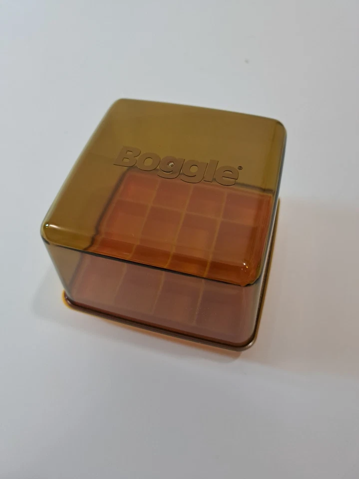 1976 Boggle Word Game Replacement part piece die holder - Image 3 of 4