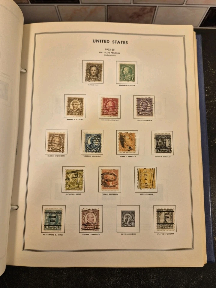 Álbum de estampillas de la libertad de los Estados Unidos 1967 parcialmente lleno más de 600+ estampillas Foto 4 de 4