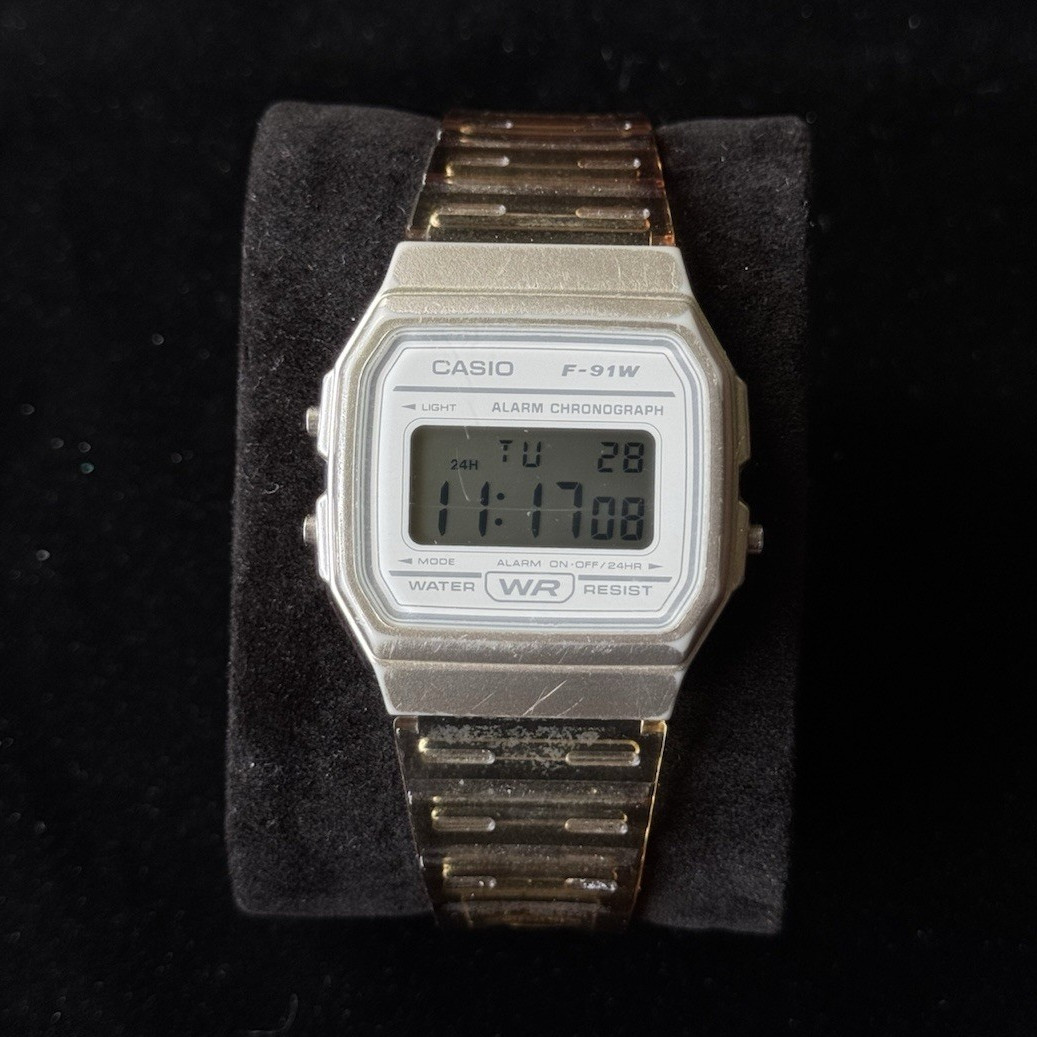 Casio F-91W Digital Quartz Clear Plastic Band Silver Case Water Resistant