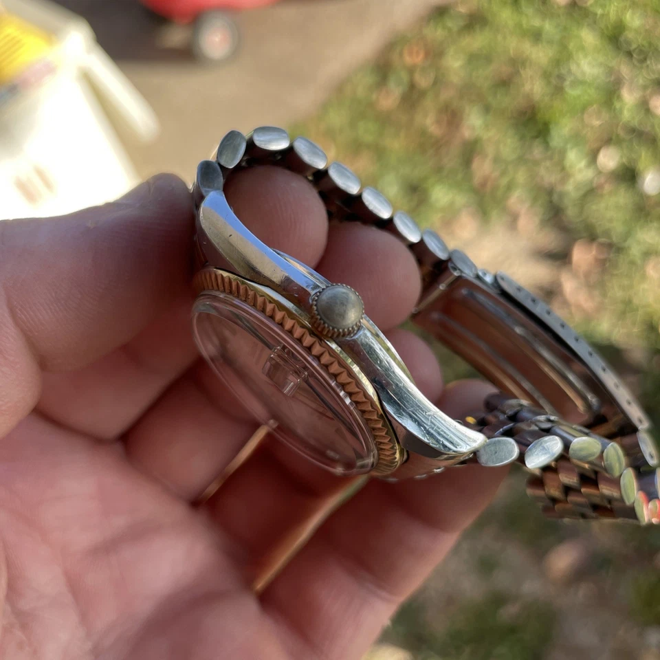 Vintage 1970 Bulova Oceanographer Automatic 333ft, 10K Bezel, Original Bracelet! - Image 4 of 4