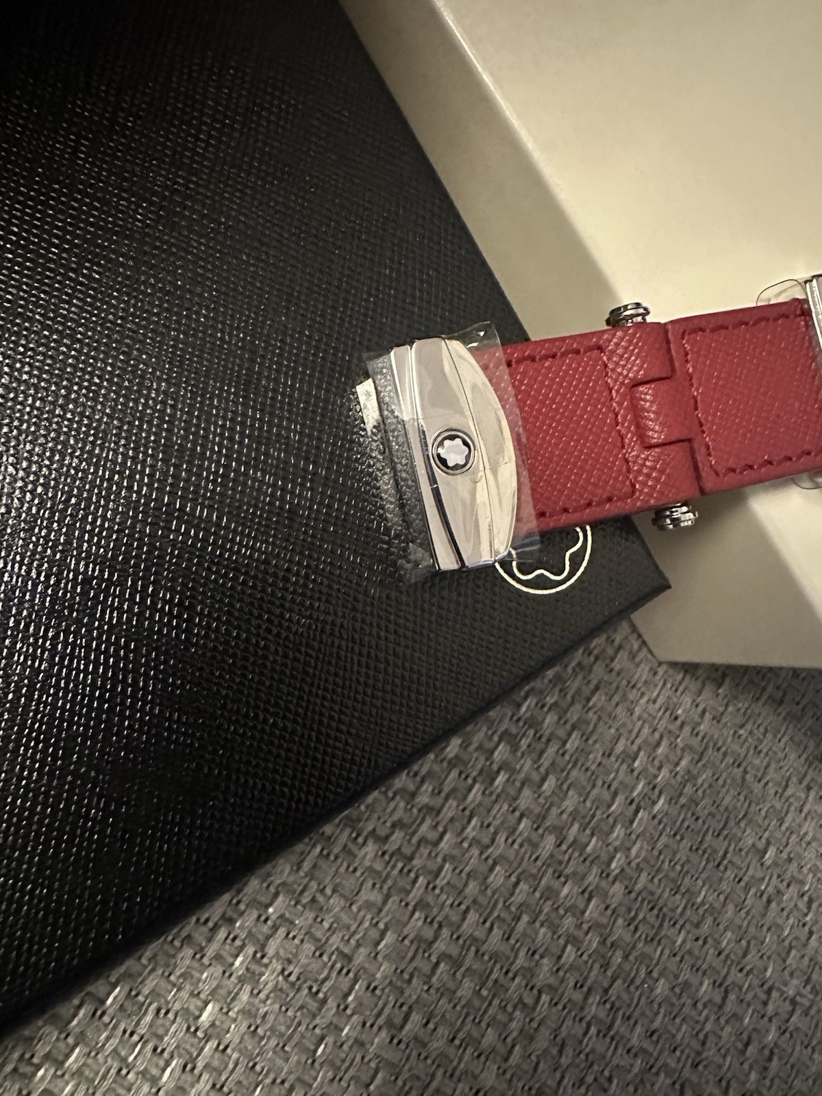 Mont Blanc RED KEY RING RRP £190 image 6