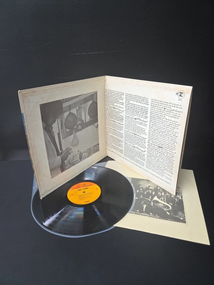 Neil Young Self Titled Lp Vinyl 1969 1st '2-Tone' Reprise Press W/Insert EX - Image 4 of 4