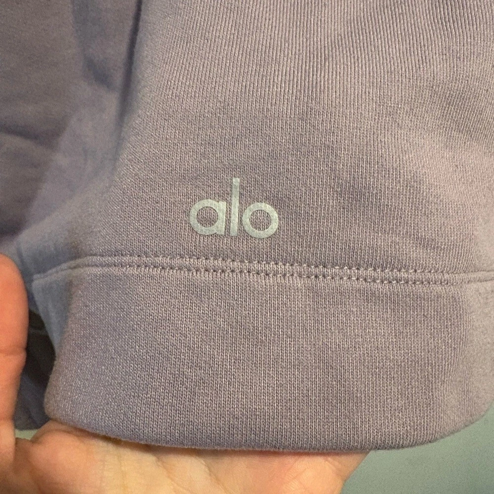 alo-yoga bae cropped hoodie