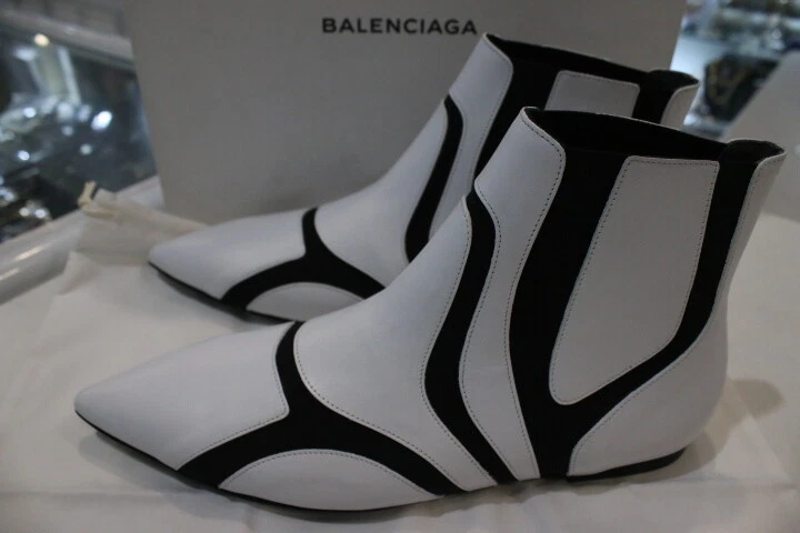White colour cheap boots
