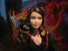 Coturno Preto da Barbie Collector Katniss - Jogos Vorazes, Brinquedo Barbie  Usado 93922599