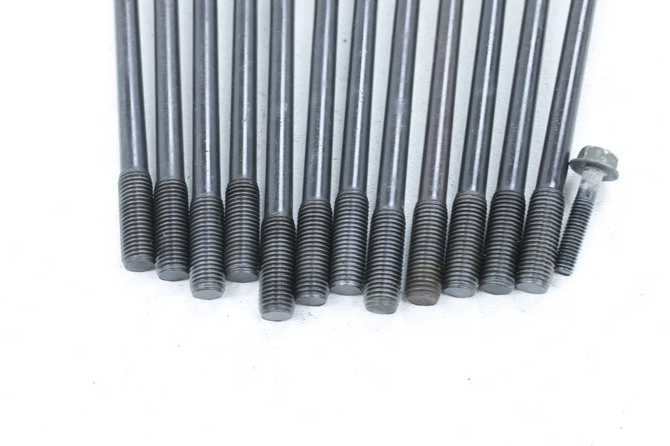 93-98 Suzuki GSXR 1100 W GSXR1100 W OEM MOTOR JUEGO DE PERNOS DE CULATA Foto 3 de 4