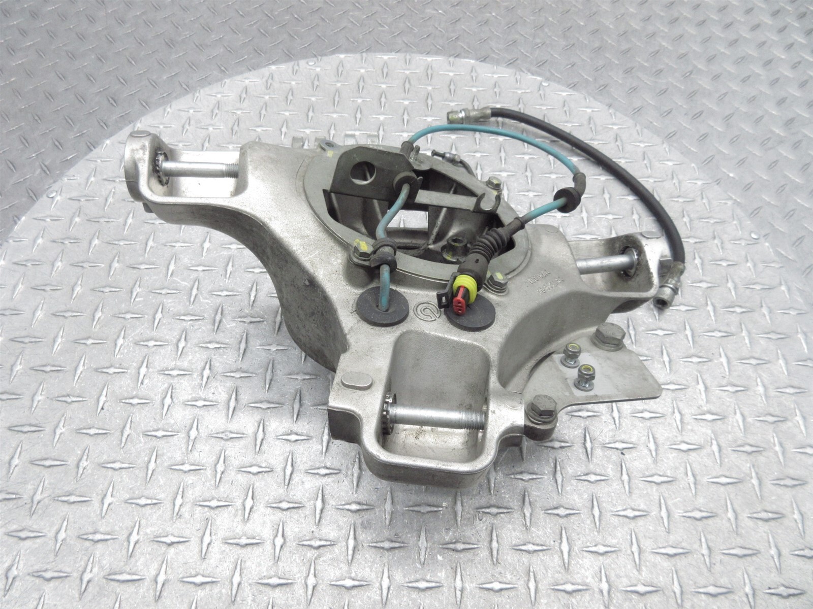 2008 Ferrari F430 Spider 2179331 Front Right Passenger Side Spindle Knuckle Hub