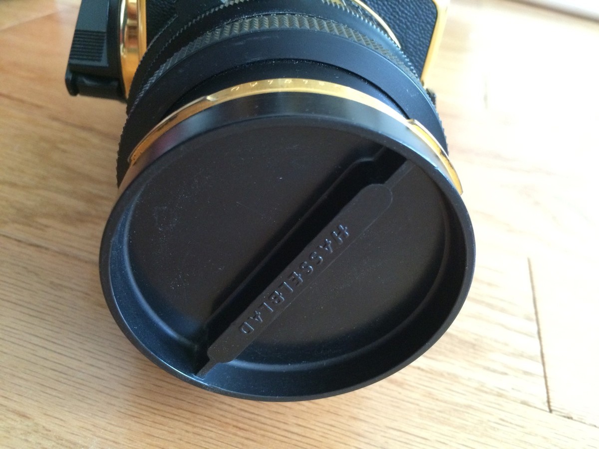 Vintage HASSELBLAD 2000FC/M GOLD 100 YEARS IN PHOTOGRAPHY Vintage HASSELBLAD 2000FC/M GOLD 100 YEARS IN PHOTOGRAPHY