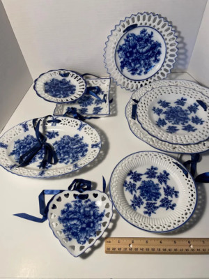 Vintage Basic Porcelain Decorative Plate Set 