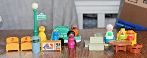 Vintage Fisher Price Little People Sesame Street House Figures Accessories