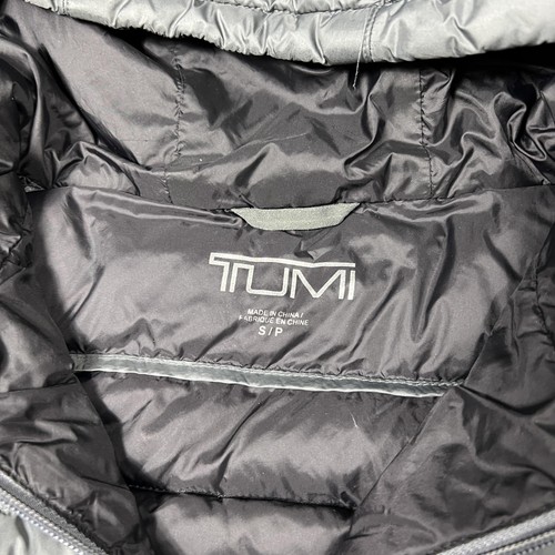 Tumi Jacket Mens Small Hooded Packable Lightweight Down Puffer Water Resistant - Picture 2 of 10
