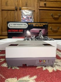 Juego de acci&oacute;n Nintendo Entertainment System NES-001 completo en caja en caja original 