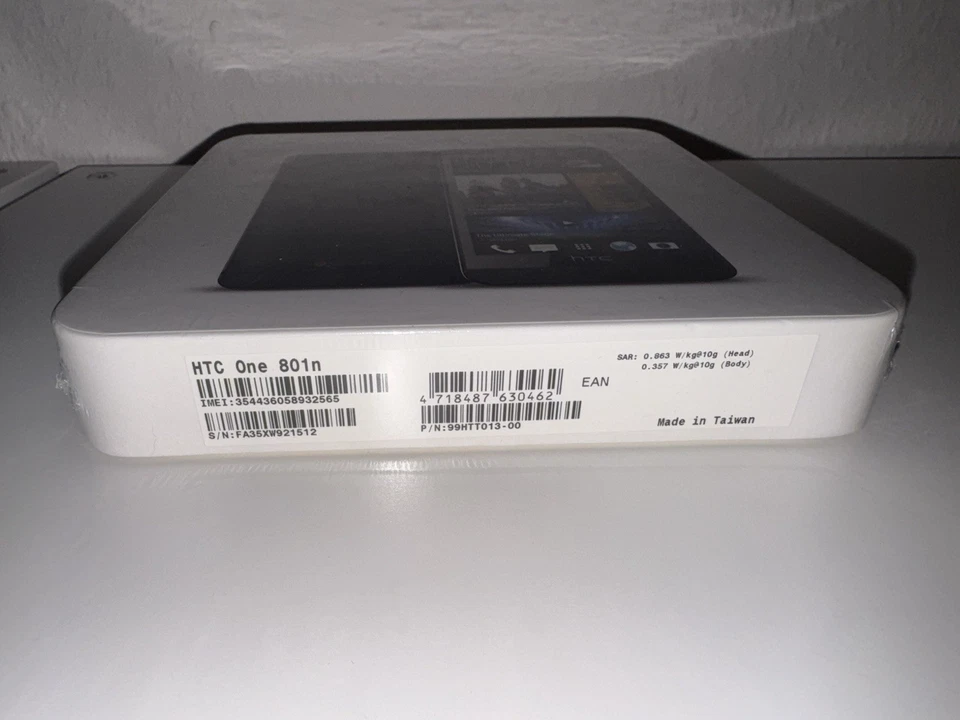 HTC One (M7) 801n – BLACK - 32GB – NEU & ORIGINALVERSIEGELT / FACTORY SEALED TOP - Bild 3 von 4
