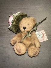 BOYDS Gen-yoo-wine T.J.’s Best Dressed Bear Antoinette Debearvoire