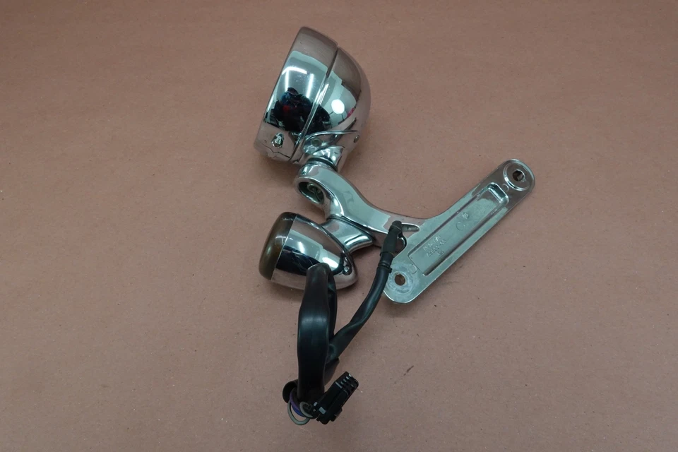 Conjunto de lámpara de paso derecho Harley Davidson Street Glide 2001-2006 cromada Foto 3 de 4