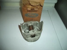 NOS FORD STD PISTON & PIN D3OZ-6108-A   D3OE-6108-AA