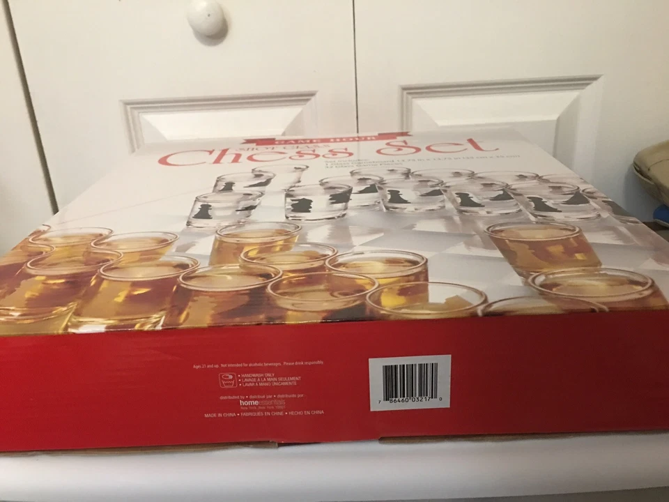 Nuevo Home Essentials Juego Hour Shot Glass Juego de ajedrez Juego de beber con vasos de chupito Foto 2 de 4