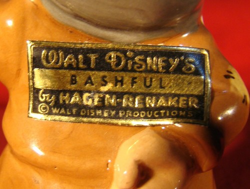 Disney's Hagen Renaker Grande Blancanieves Enano Tímido 3 3/4" Vendido en Disneyland - Imagen 7 de 11
