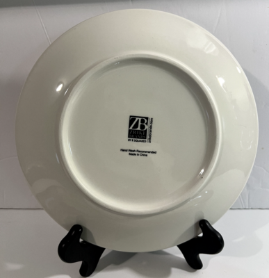 ZRIKE Brands Santa Claus Holiday Christmas 9in Salad Plate New Set