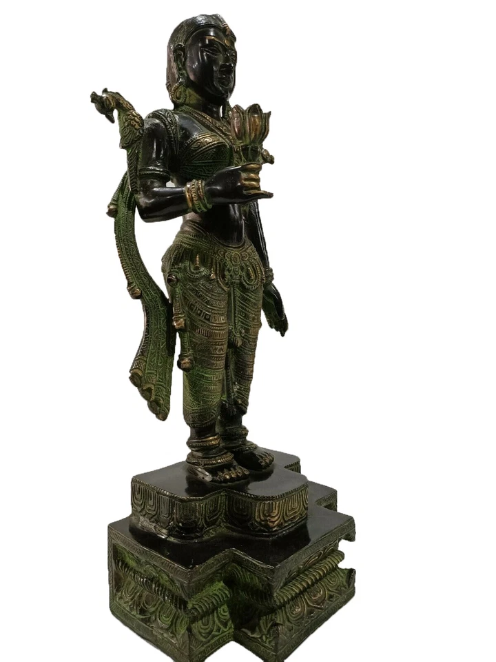 Estatuilla femenina escultura estatua ídolo para decoración metal artículo decorativo Foto 2 de 4