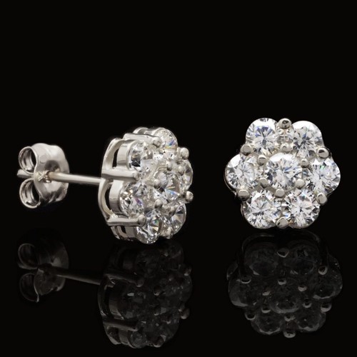 Aretes redondos con racimo de flores de oro blanco de 14 K circonita cúbica de 1,50 quilates - Imagen 3 de 5