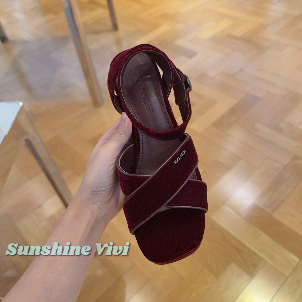 NEW COACH Women's Block Heel Sandal Burgundy/merlot Velvet CCI07