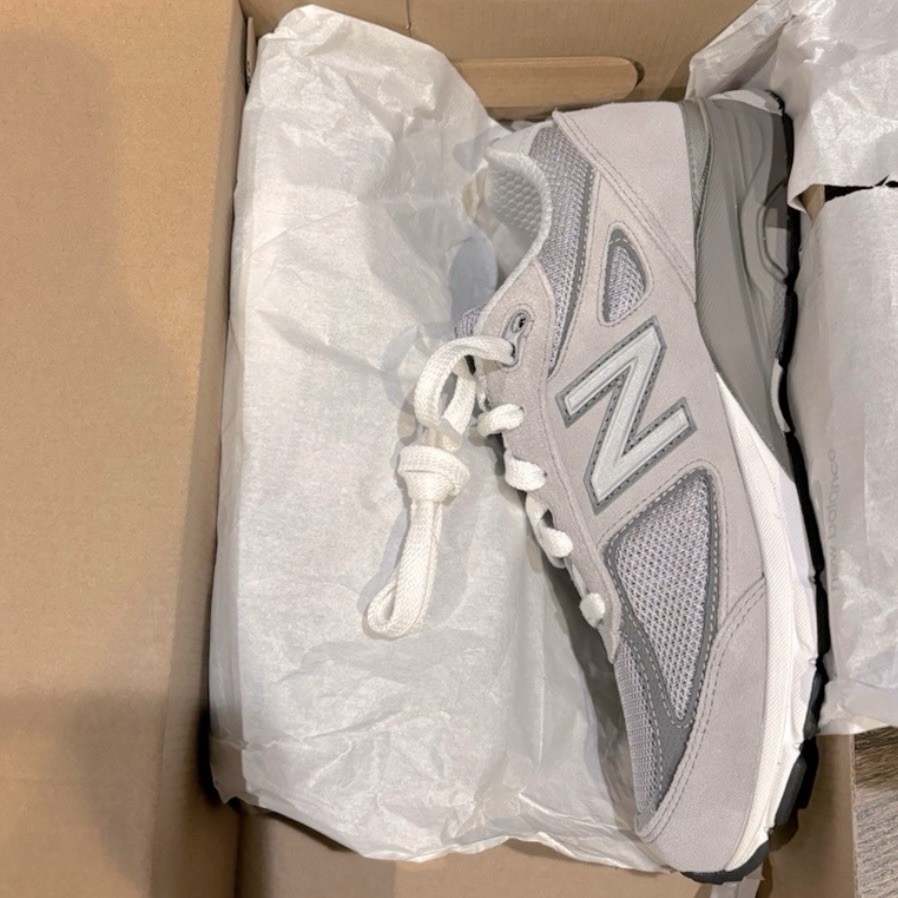 Men / GS New Balance 990 v4 Grey Silver Sneakers U990GR4 /GC990GR4