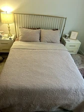 Pottery Barn Belgian Flax Linen Floral Stitch Quilt Size King & 2 Standard Shams