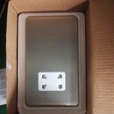 Image of Schneider Electric GGBL7090WSSS Shaver Socket 115/230V brushed stainless 