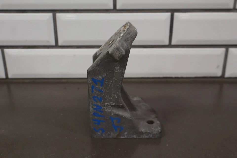 Par de soportes de montaje del motor Pontiac GTO 2004-2006 Foto 2 de 4