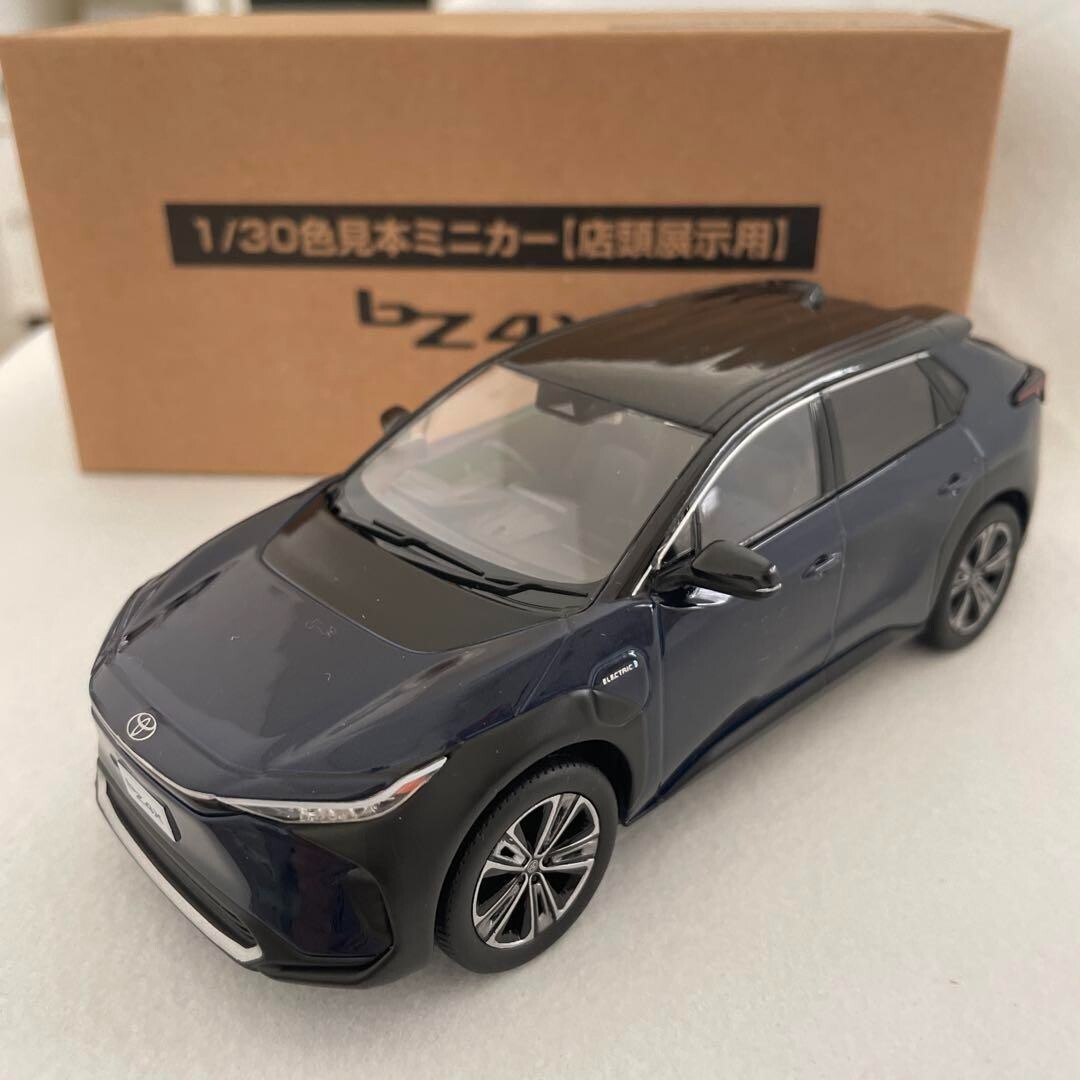 Unused Toyota bz4x 1:30 Diecast Mini car Black Dark Blue Novelty