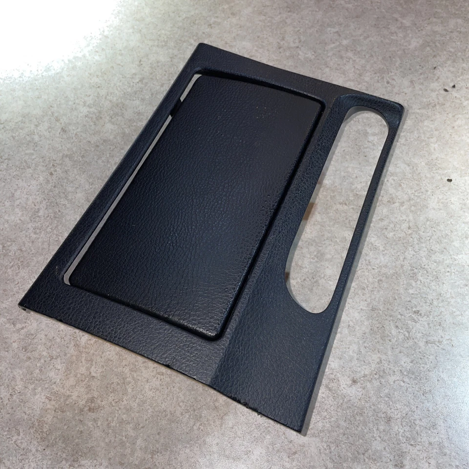 2003 2005 Mazda 6 Mazda6 console central porta-copo compartimento GK2A-64393 SUJO - Imagem 4 de 4