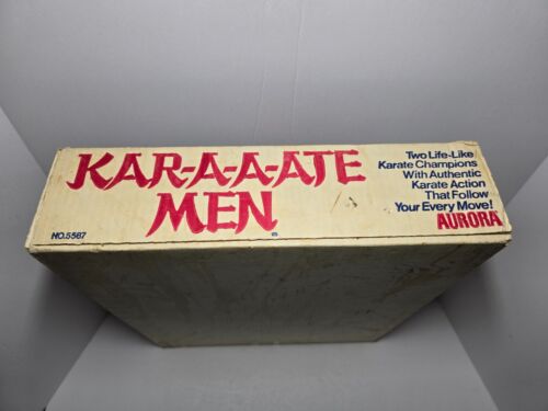 Juego de lucha de acción de karate vintage KAR-A-ATE para hombres completo con caja Aurora 1975 - Imagen 13 de 15