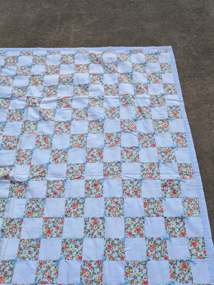 Antique 1930's Handmade Floral Patchwork Quilt Rag Quilt 88" x 82" - Image 3 of 4