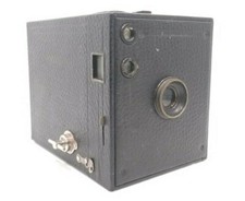 KODAK NO.3 BROWNIE MODEL B BOX CAMERA