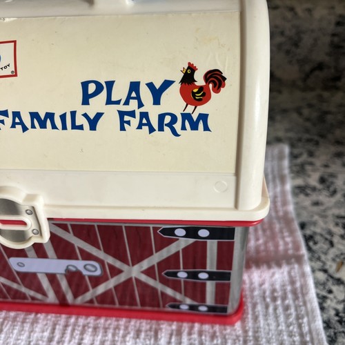 Fisher Price Little People Play Family Farm Lunch Box Barn Case Vintage 2008 - Picture 4 of 9