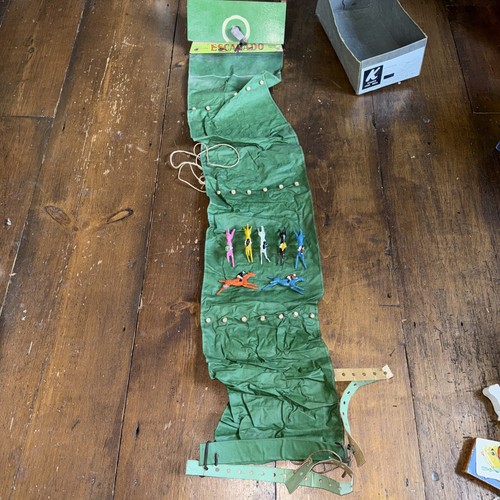 Juego de carreras de caballos Escalado vintage - repuestos o reparaciones - 7 caballos