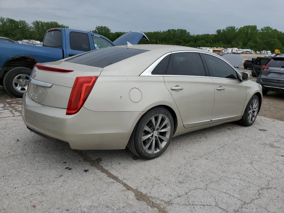 2013 凯迪拉克 XTS 变速器换档 — 第 4/4 张图片