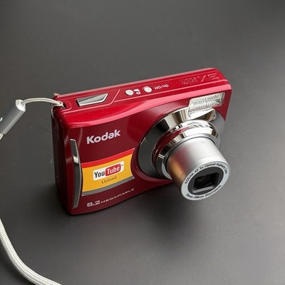 KODAK EasyShare C140 3x Optical Zoom Digital Camera Red   Y2K