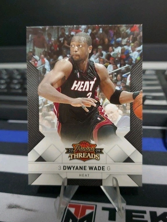 2009-10 Panini Threads - Dwyane Wade #2 Miami Heat 