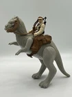 Tauntaun (Closed Belly) Vintage Kenner Star Wars 1982 + Luke Hoth Outfit