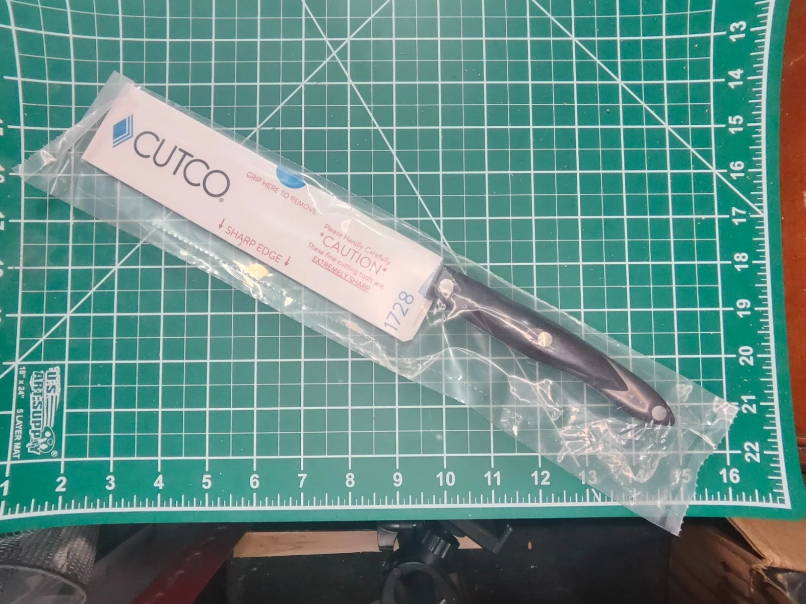 Cutco 1728 Petite Chef Knife