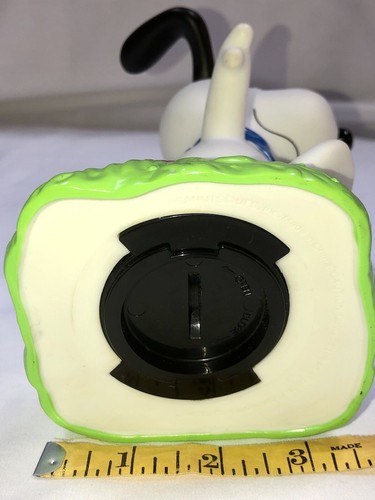 RARE DISCONTINUED Snoopy MetLife Coin Bank Peanuts Plastic 7 3/4 in tall - Picture 7 of 7