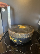 VNTG Woven Wicker Basket W/Lid Chinoiserie Style, Hand Painted Floral Design