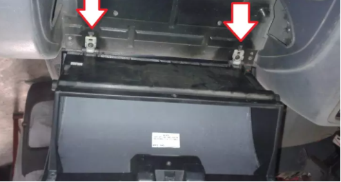 Fit 83-05 Nissan 1997D21-23 Frontier Pickup glove box hinges