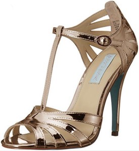 betsey johnson rose gold heels